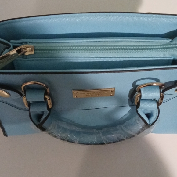 Michael Kors Purse - Picture 4 of 8